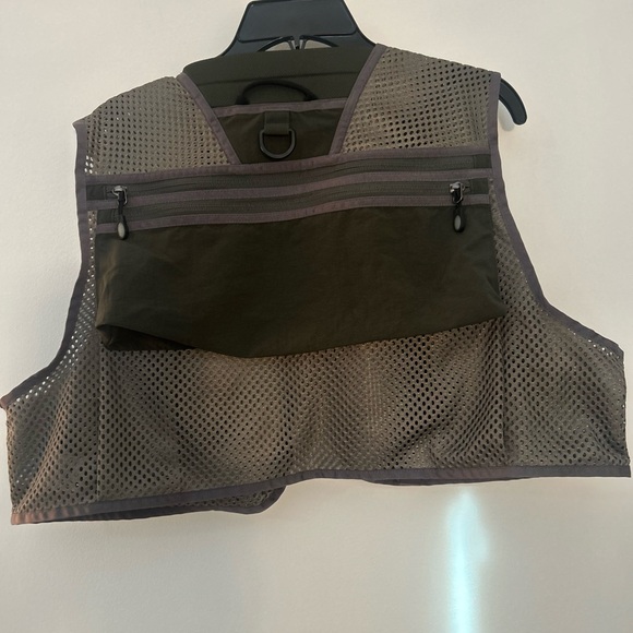 Patagonia Olive Fly-Fishing Utility Vest - Picture 9 of 16